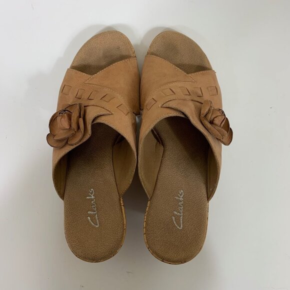 Clarks Cork Heeled Open Toe Sandals with Flower in Tan Size 9.5 - Picture 4 of 9